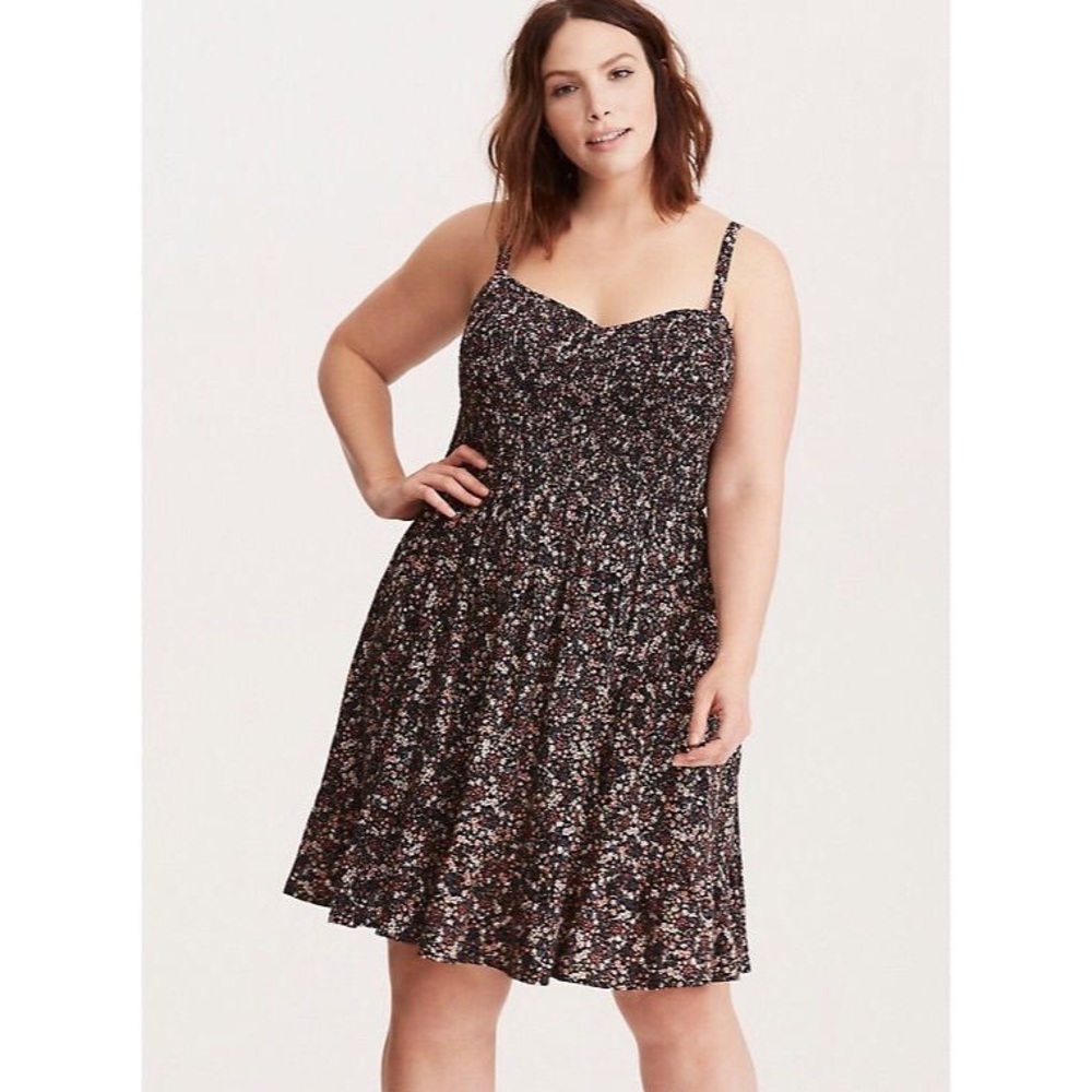 Stretchy Bodice Torrid Fall Ditsy Print Dress!